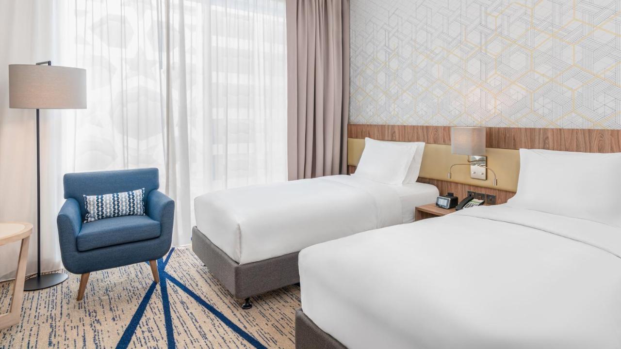 Al Fanatir Holiday Inn & Suites Al Jubail By Ihg מראה חיצוני תמונה