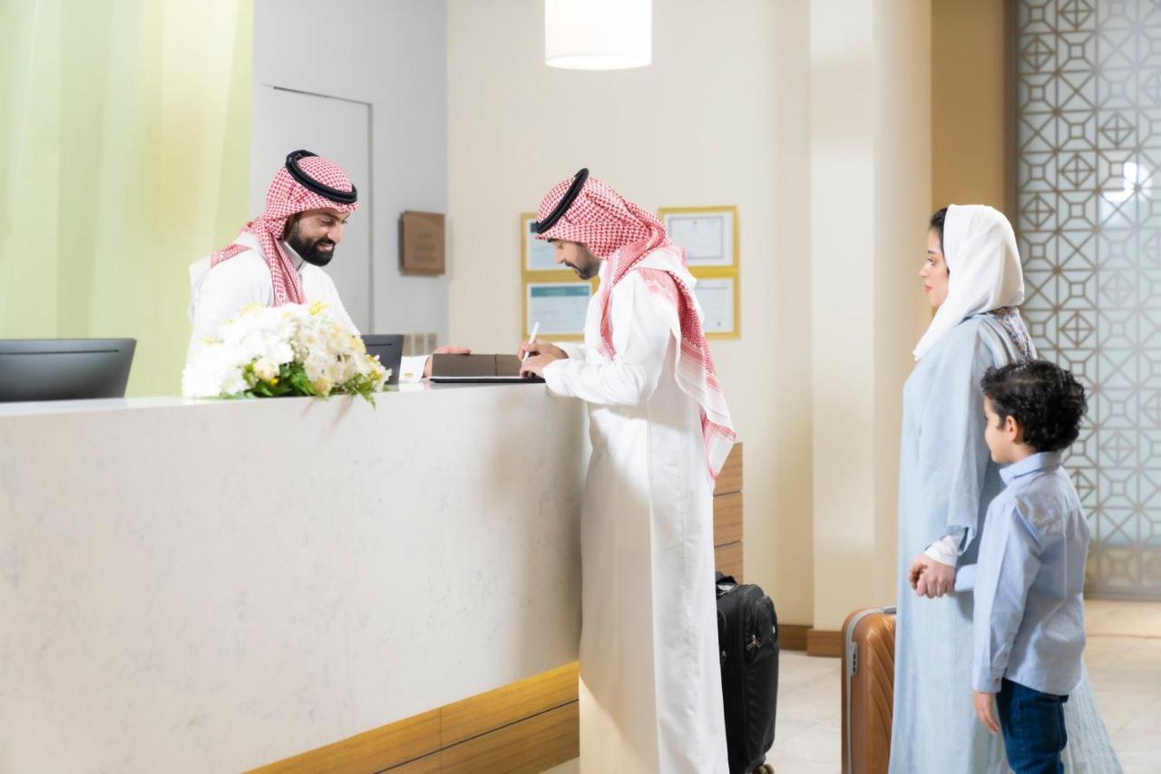 Al Fanatir Holiday Inn & Suites Al Jubail By Ihg מראה חיצוני תמונה