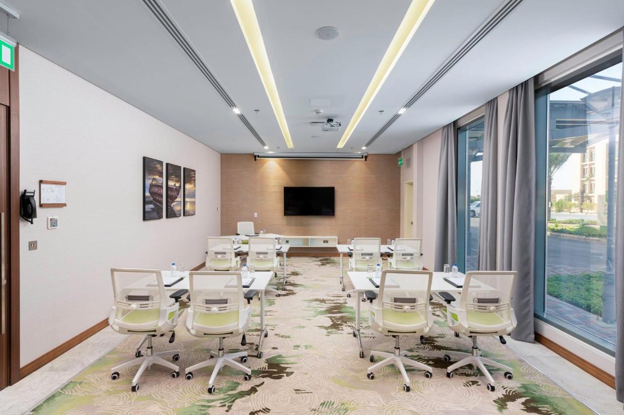 Al Fanatir Holiday Inn & Suites Al Jubail By Ihg מראה חיצוני תמונה